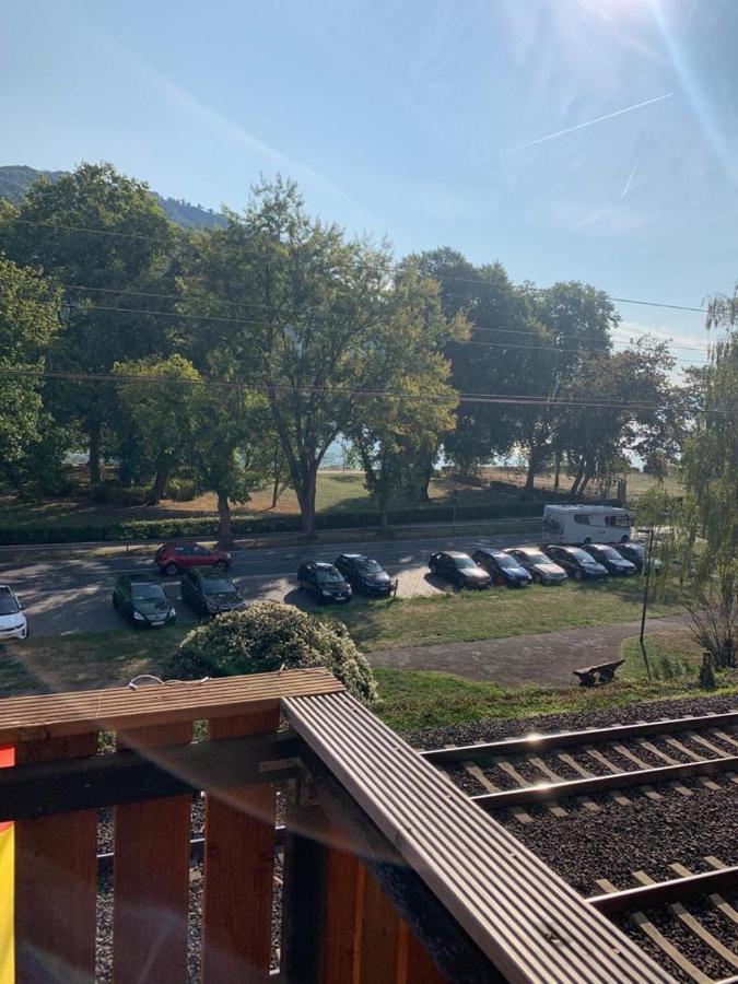 Hotelzimmer Im Alten Reihenhaus Auf Der Stadtmauer Бахарах Екстериор снимка